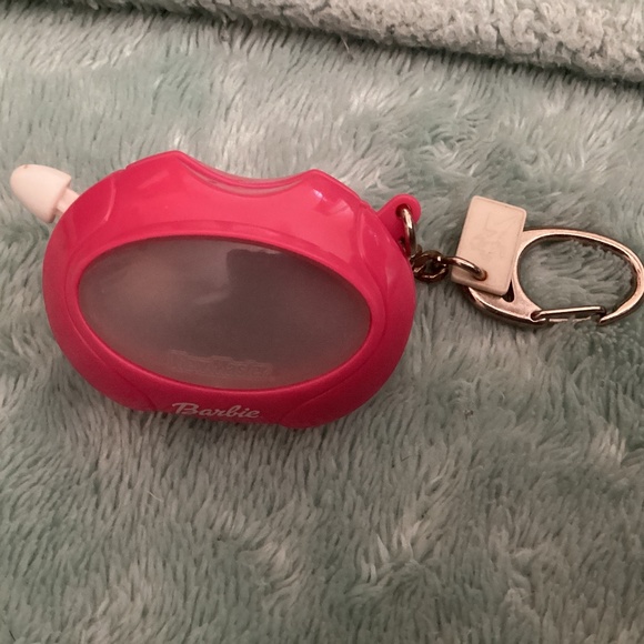 Barbie Mini View-Master keychain - Picture 3 of 5